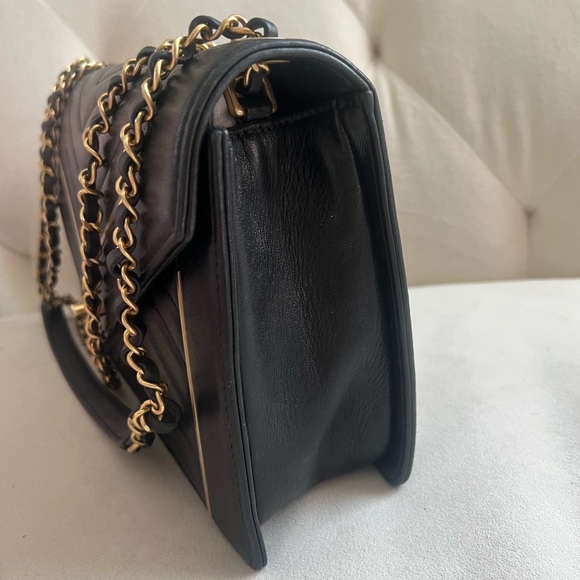 Chanel Chevron Envelope Flap Bag - Picture 4 of 8